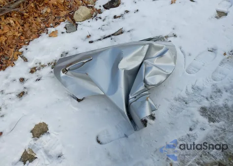 2013 Nissan Rogue S z USA, uszkodzony, nr VIN JN8AS5MV2DW601452